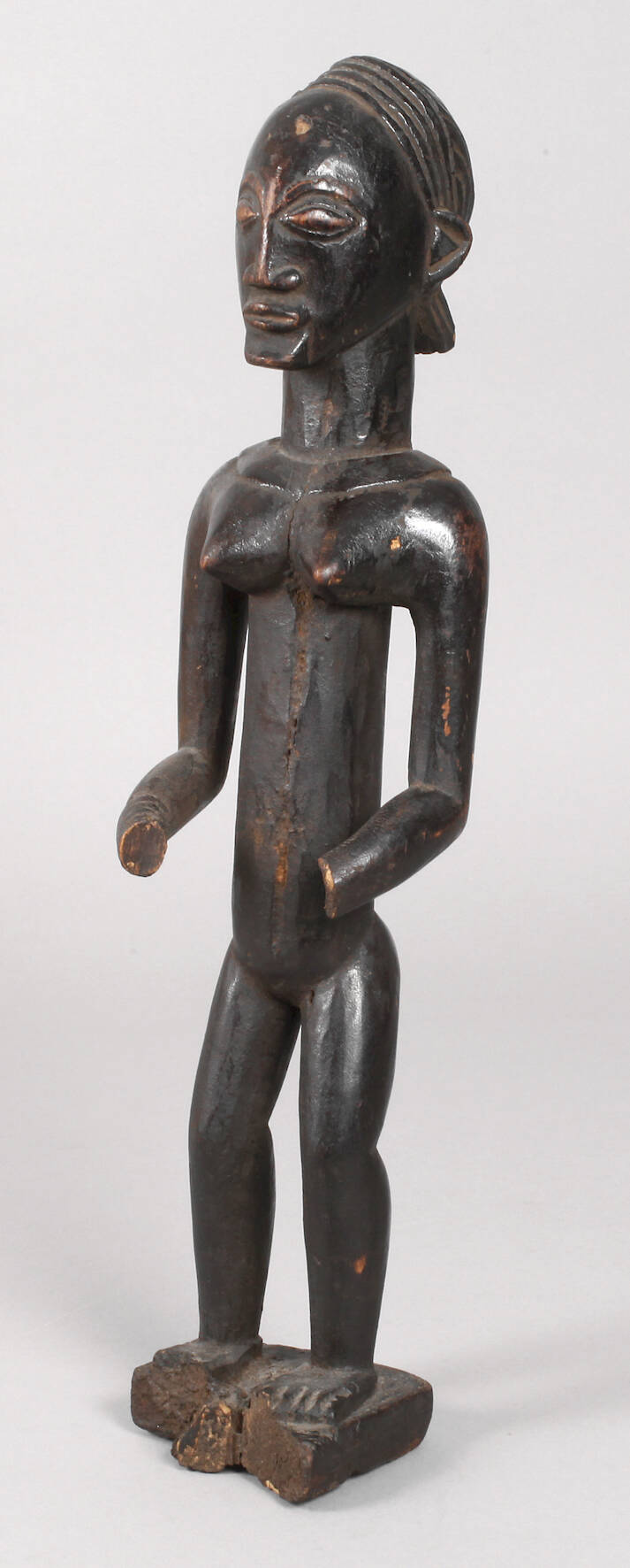 Geschnitzte Ahnenfigur