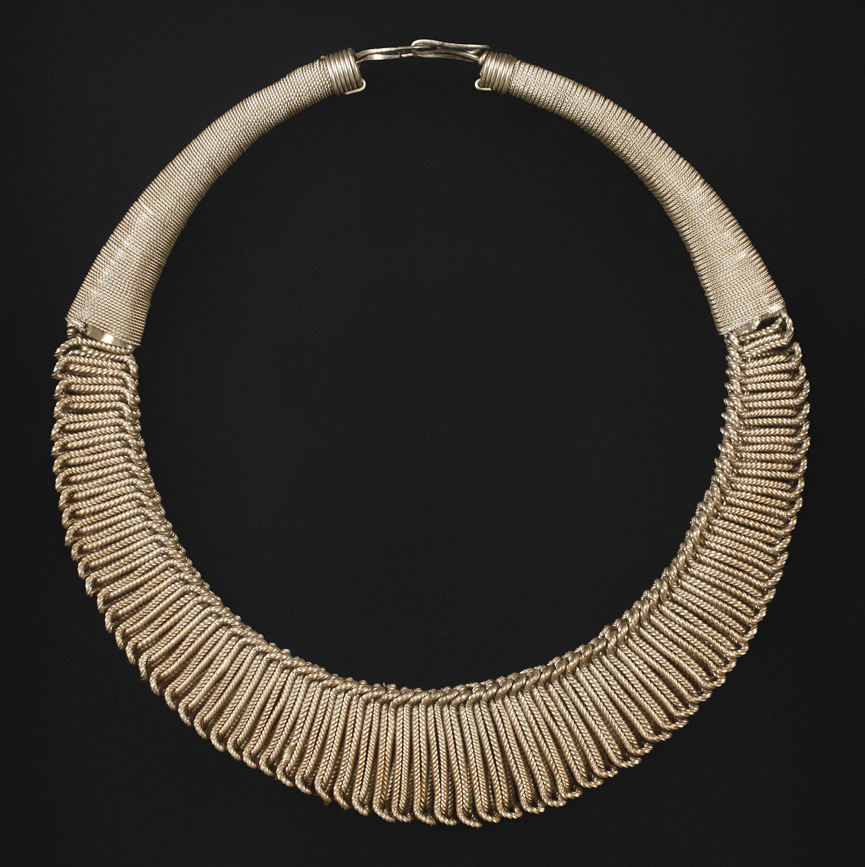 Halsschmuck Stammeskunst