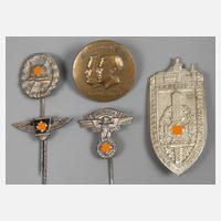 Konvolut Kleinabzeichen111