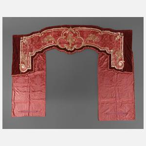 Dreiteiliger Prunkvorhang Historismus