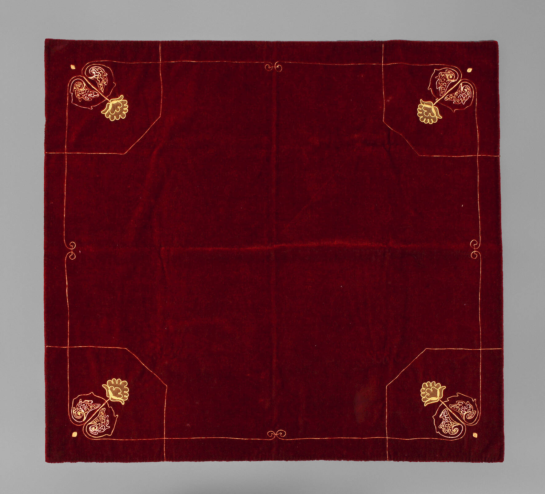 Samtdecke mit Kurbelstickerei