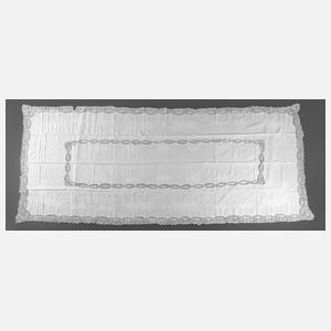 Banketttafeltuch mit Spitzenbesatz