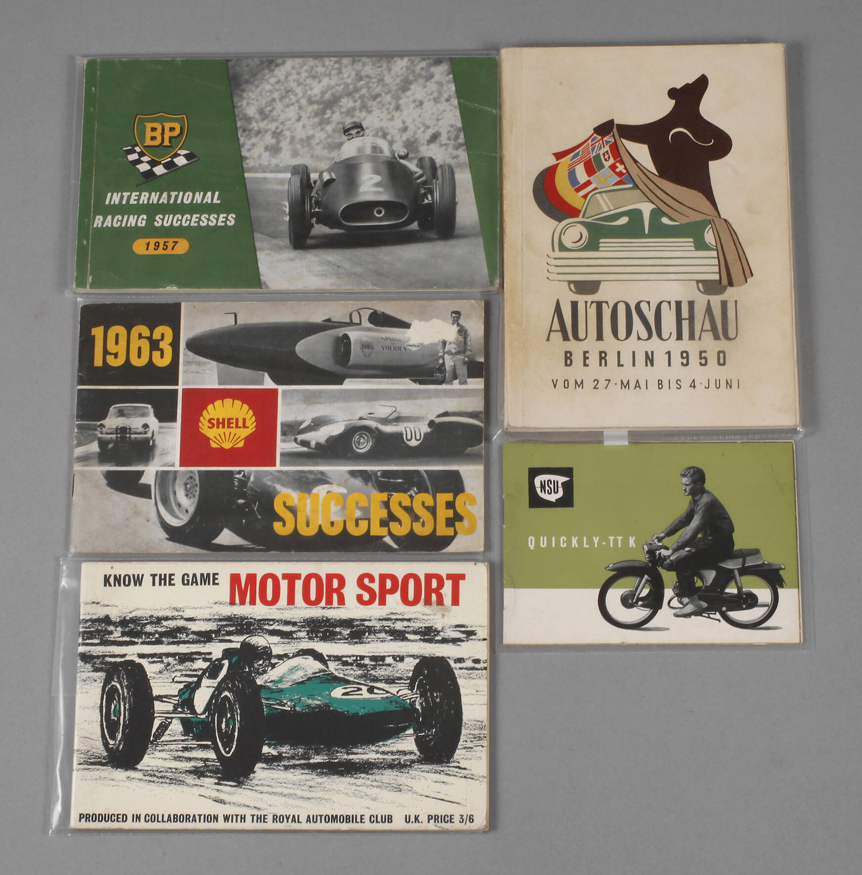 Fünf Kataloge/Prospekte Automobil