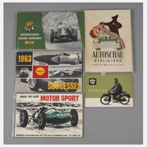 Fünf Kataloge/Prospekte Automobil