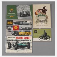 Fünf Kataloge/Prospekte Automobil111