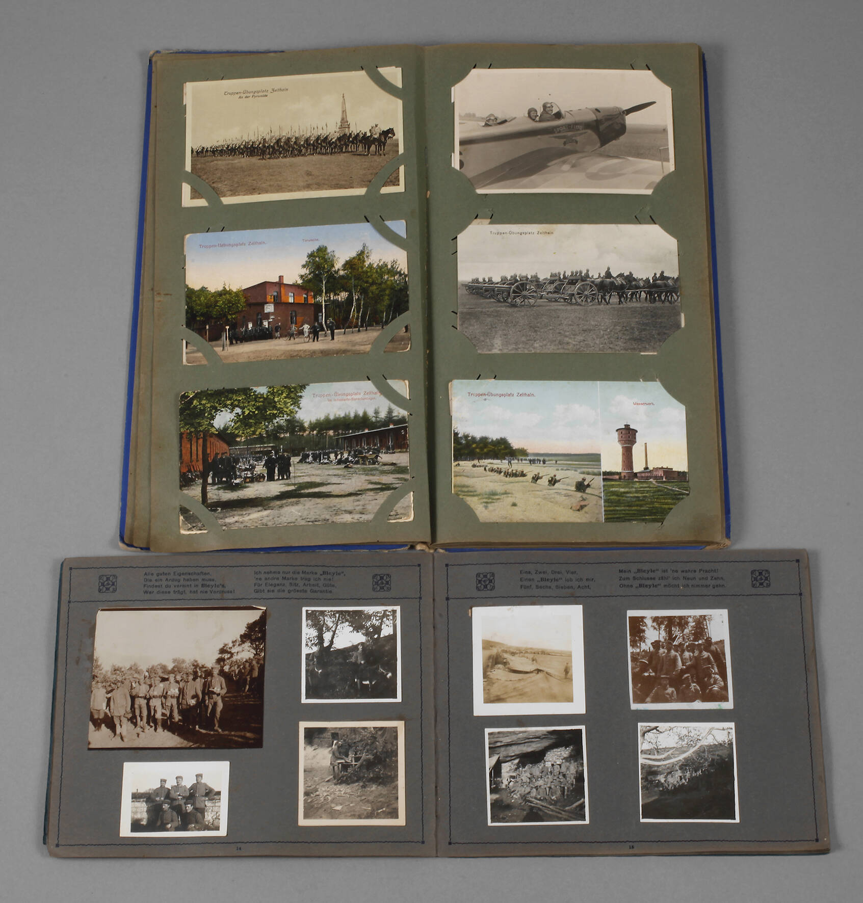 Zwei militärische Alben