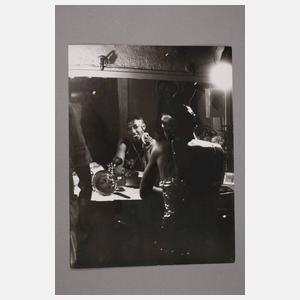 Zwei Fotos Roger-Viollet