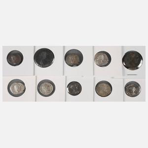 Zehn Münzen der Antoninen und Severer