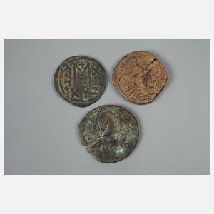 Drei antike Münzen