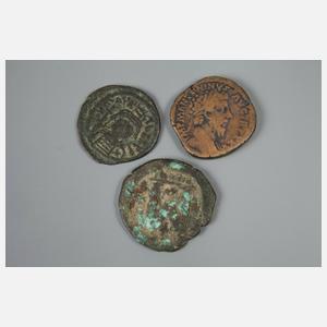 Drei antike Münzen