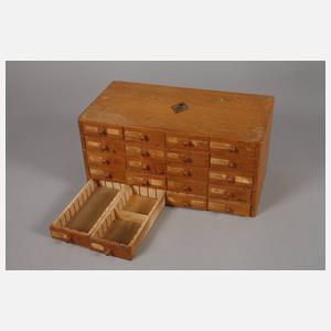 Drei Uhrmacherkästchen