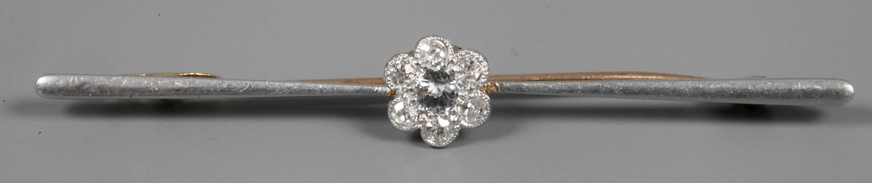 Brosche mit Aquamarin und Diamanten