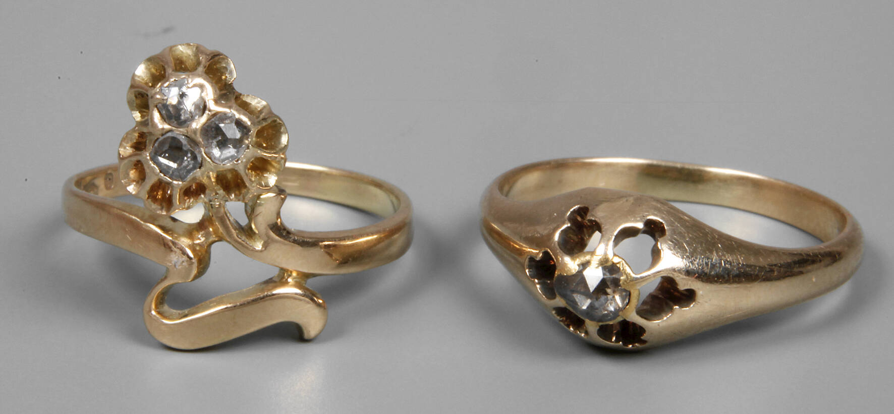 Zwei Damenringe mit Diamantrosen
