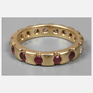 Memoryring mit Brillanten und Rubinen