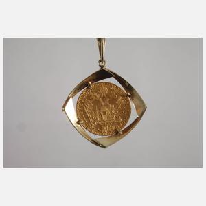 Anhänger mit Münze