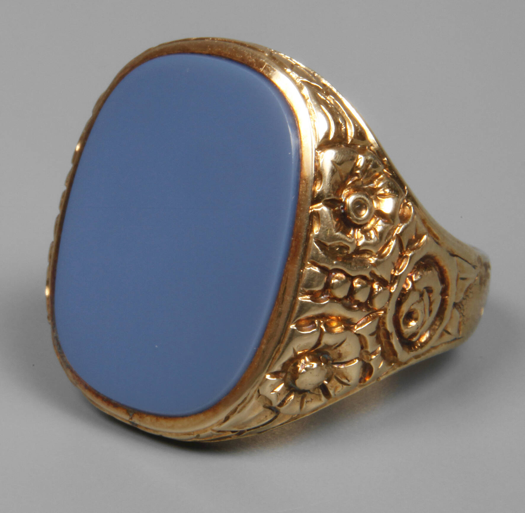 Herrenring mit Lagenachat