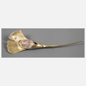 Brosche mit Edelopal und Brillant