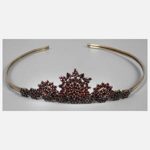 Tiara mit Granatbesatz