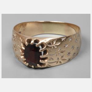 Damenring mit Granat