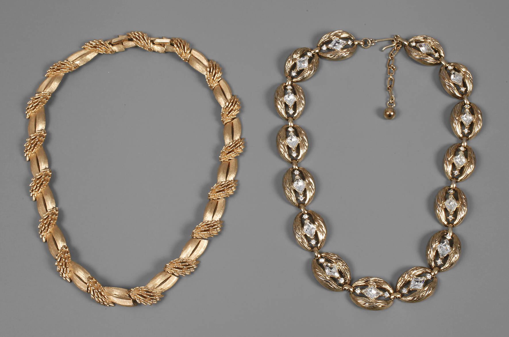 Trifari, zwei Colliers