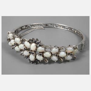 Armreif mit Opalen und Saphiren