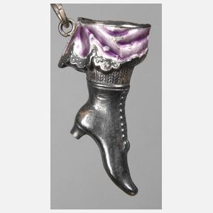 Anhänger als Stiefel