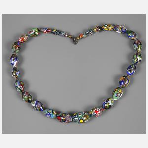 Glaskette mit Murinen