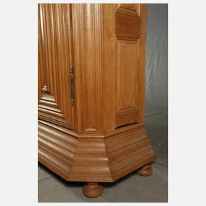 Großer Frankfurter Hallenschrank