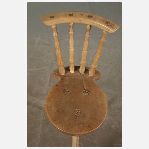 Vier bäuerliche Brettstühle