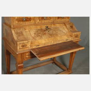 Klassizistischer Aufsatzsekretär