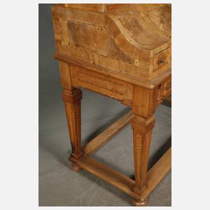 Klassizistischer Aufsatzsekretär