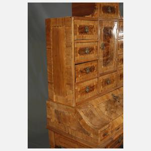 Klassizistischer Aufsatzsekretär