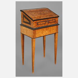 Seltenes Stehpult aus Adelsbesitz