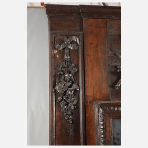 Großer klassizistischer Spiegel