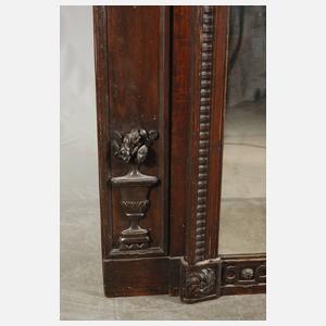 Großer klassizistischer Spiegel