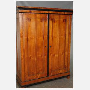 Kleiderschrank Biedermeier