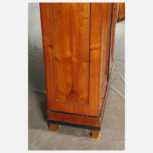 Kleiderschrank Biedermeier