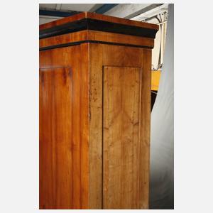Kleiderschrank Biedermeier