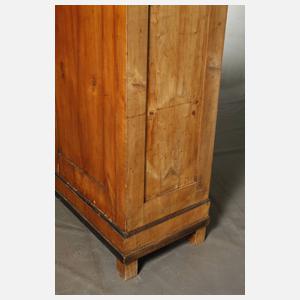 Kleiderschrank Biedermeier