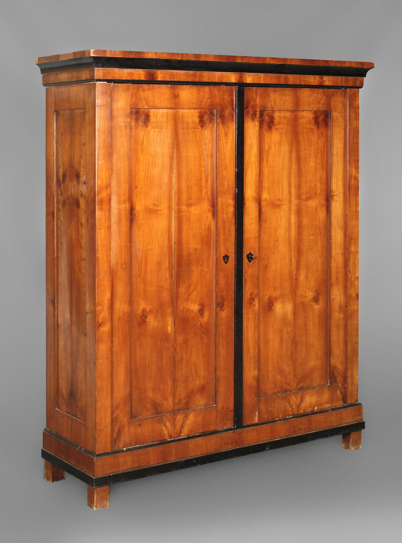 Kleiderschrank Biedermeier