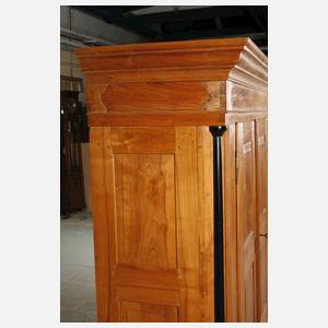 Kleiderschrank Biedermeier