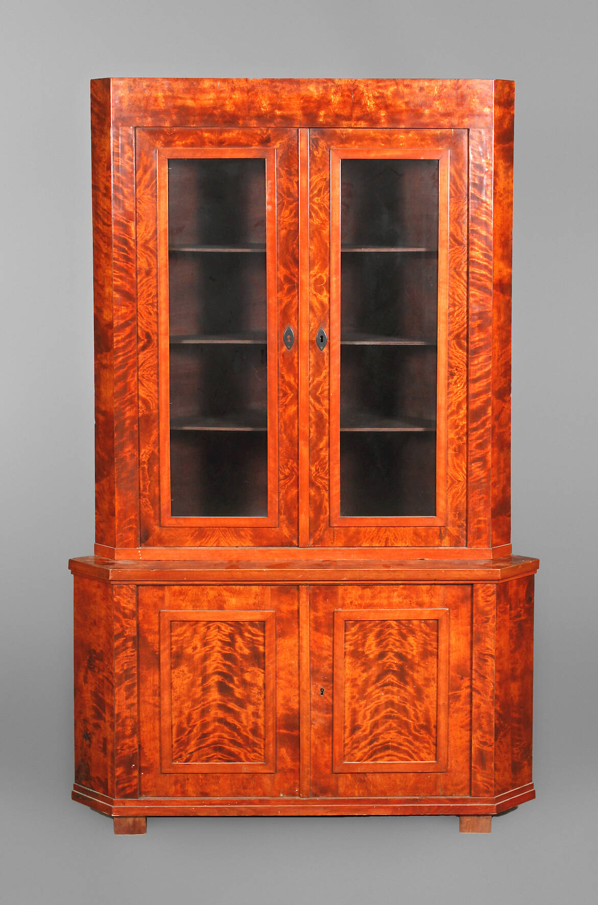 Biedermeier Eckvitrine