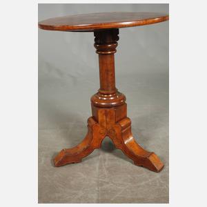 Kleiner neogotischer Salontisch