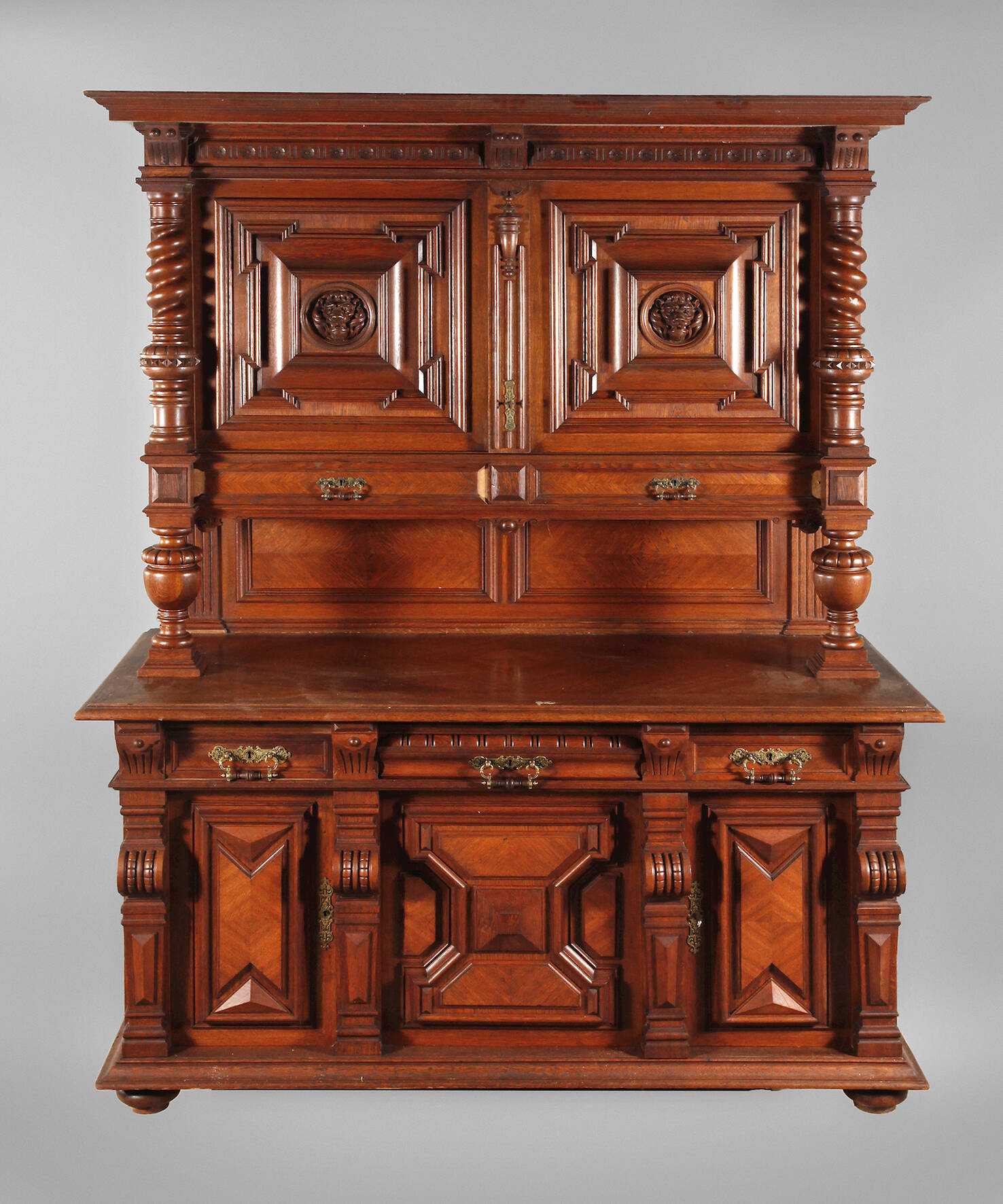 Großes Aufsatzbuffet Gründerzeit