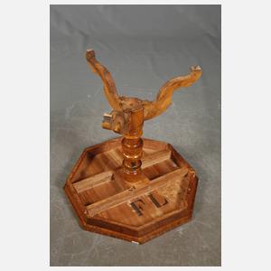 Intarsiertes Tischchen