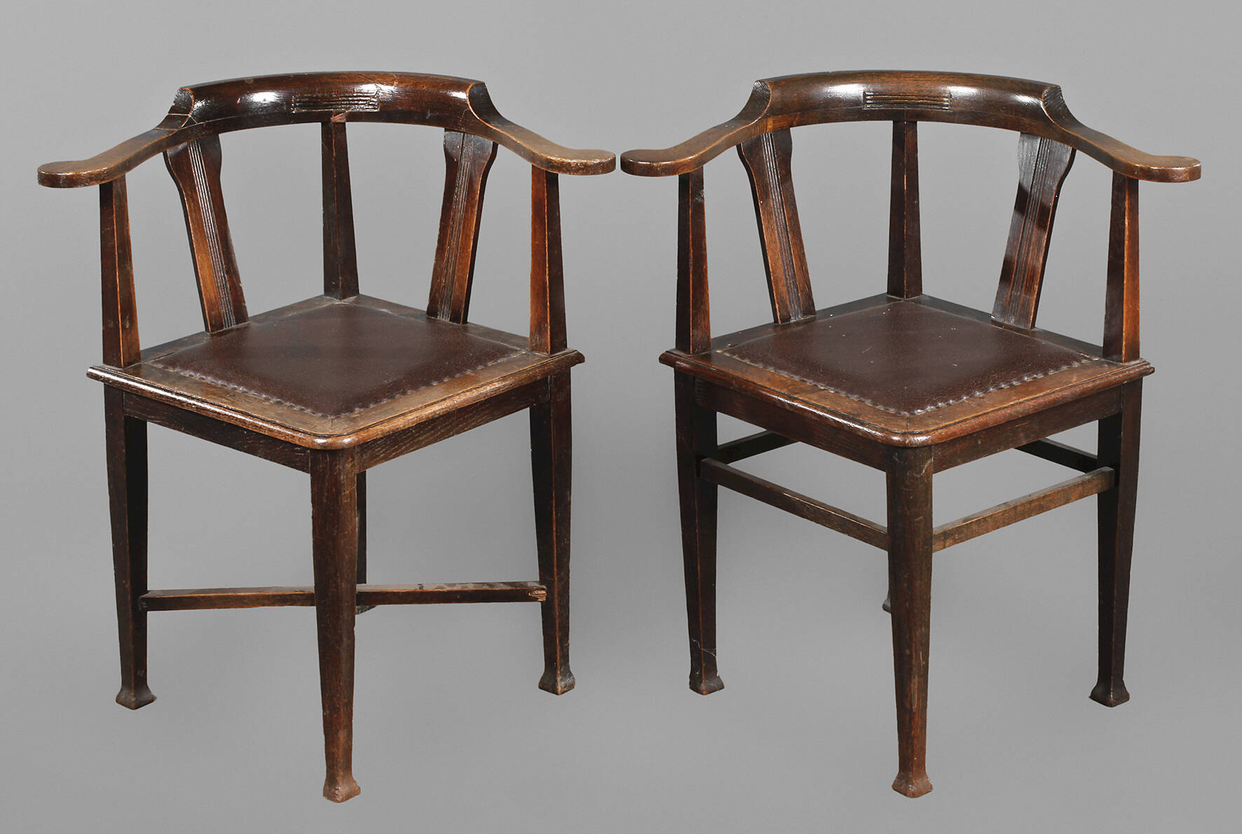 Zwei Büro-Eckstühle