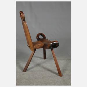 Dreibeiniger Stuhl