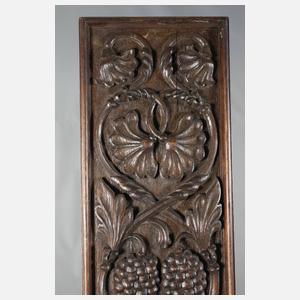 Geschnitzte Wandverkleidung