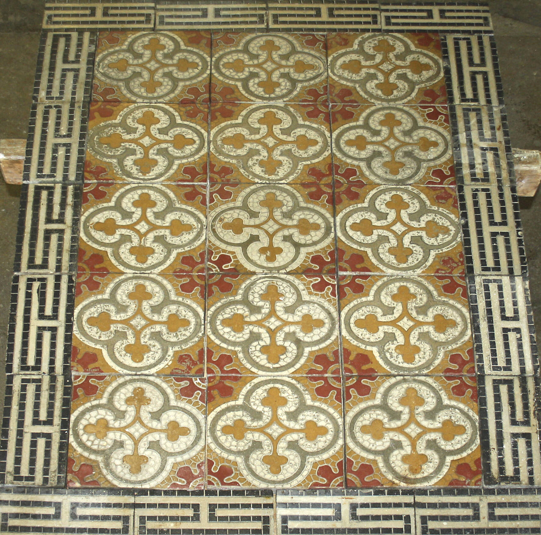 Bodenfliesen Historismus