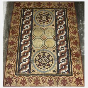 Feiner Fliesenteppich HIstorismus